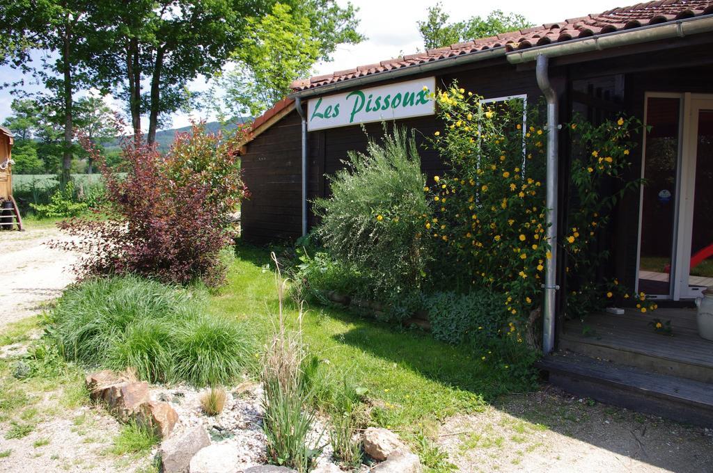 Les Roulottes Et Cabanes Du Livradois Cunlhat ภายนอก รูปภาพ