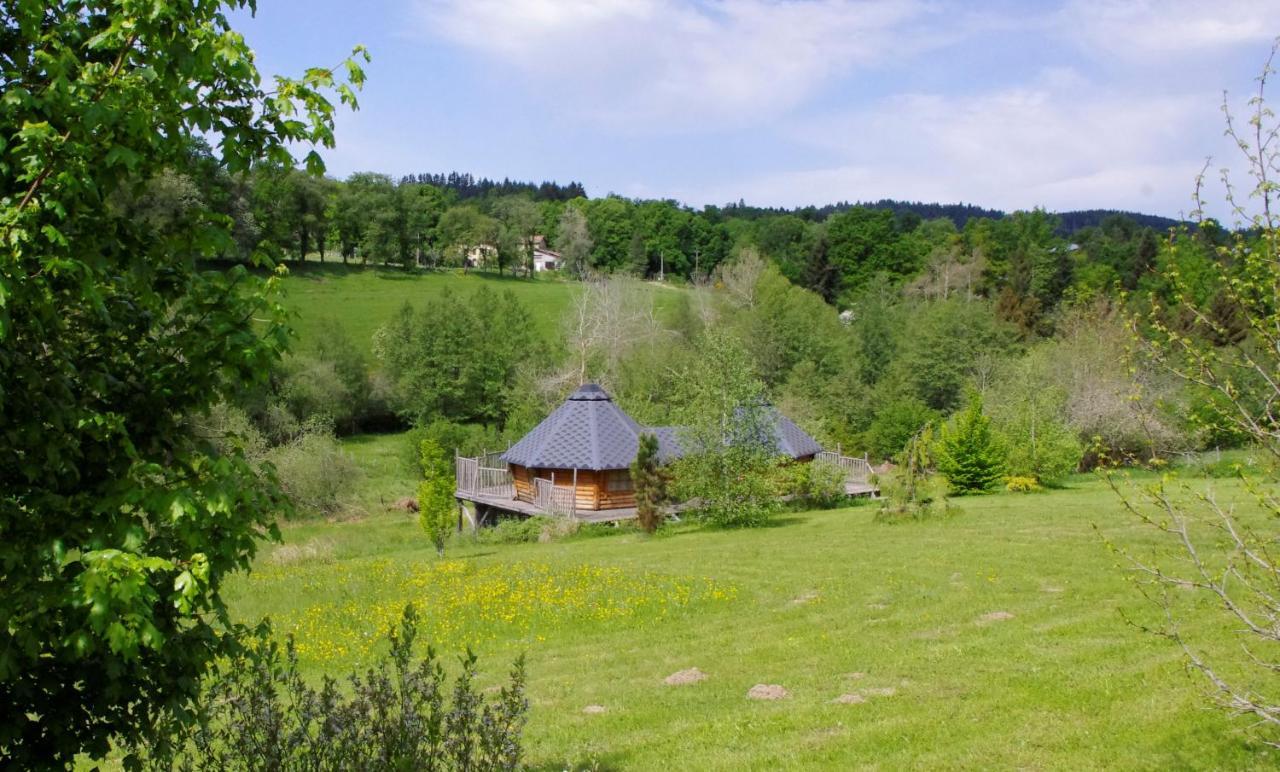 Les Roulottes Et Cabanes Du Livradois Cunlhat ภายนอก รูปภาพ